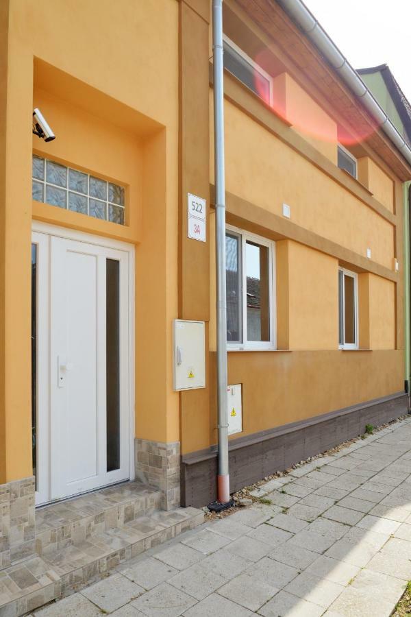 Breclav Centrum Exterior foto